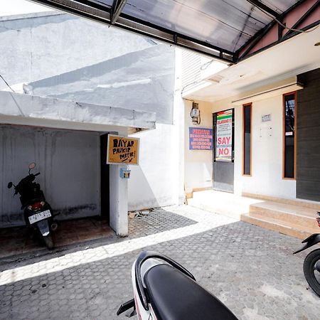 J&B Rooms Tomang Jakarta Mitra Reddoorz Bagian luar foto